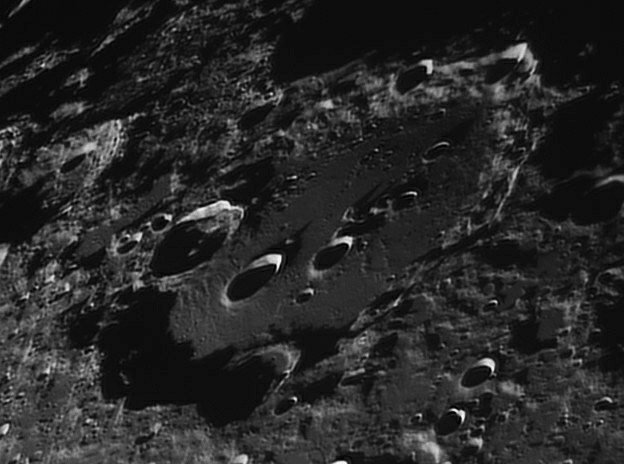 Moon_R_30_04_2012_1939081.jpg